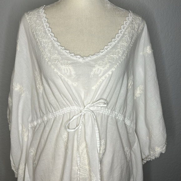 Swimsuit Coverup White Embroidered L/XL - Picture 3 of 11
